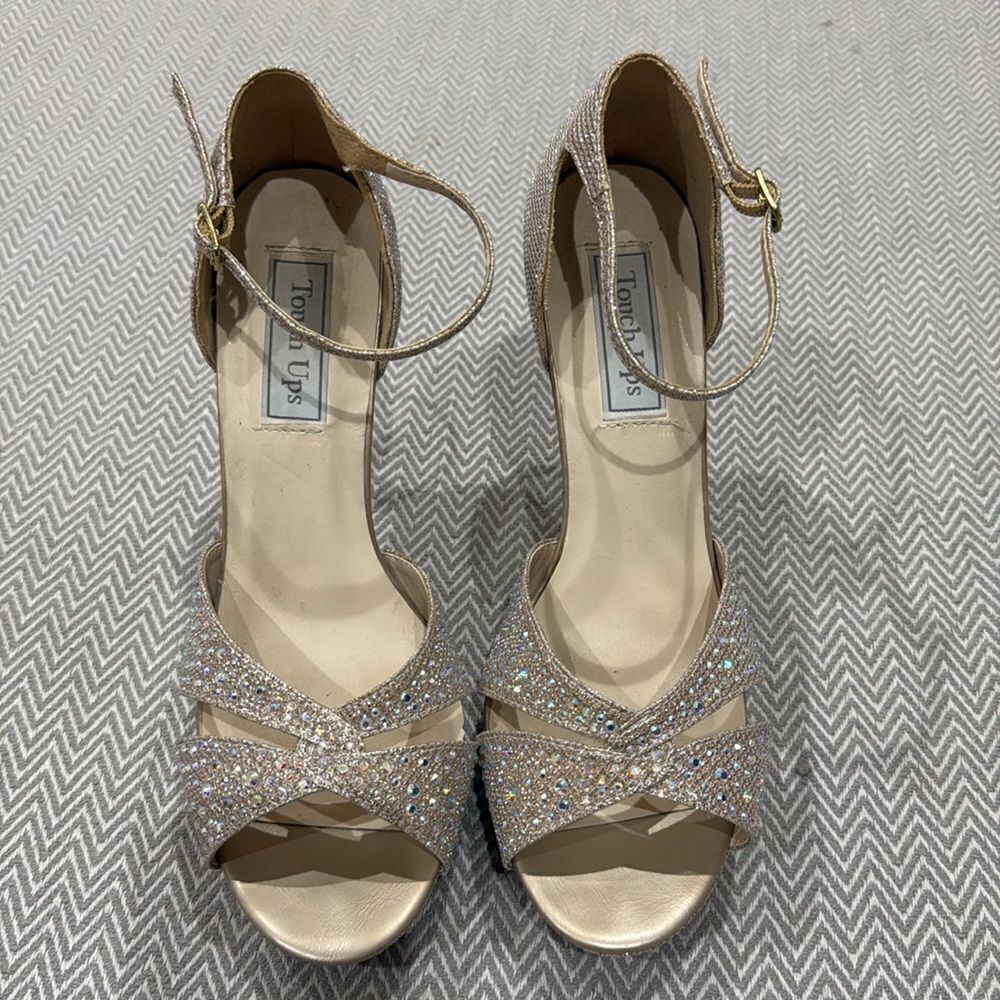 Touch Ups Shelby Champagne Shimmer Jeweled Heels Size 9 - Picture 2 of 6